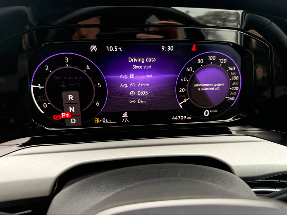 2022 Volkswagen Golf - image 16