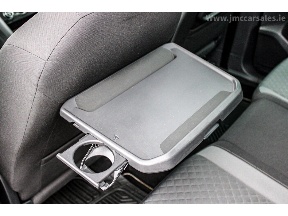 2018 Volkswagen Tiguan - image 31