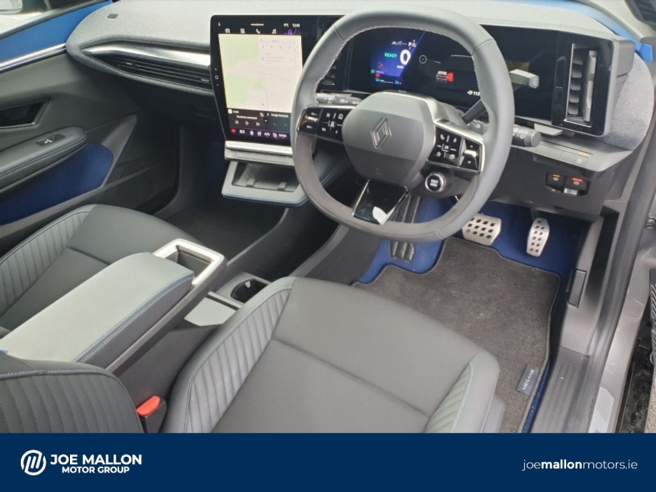 2026 Renault Megane - image 9