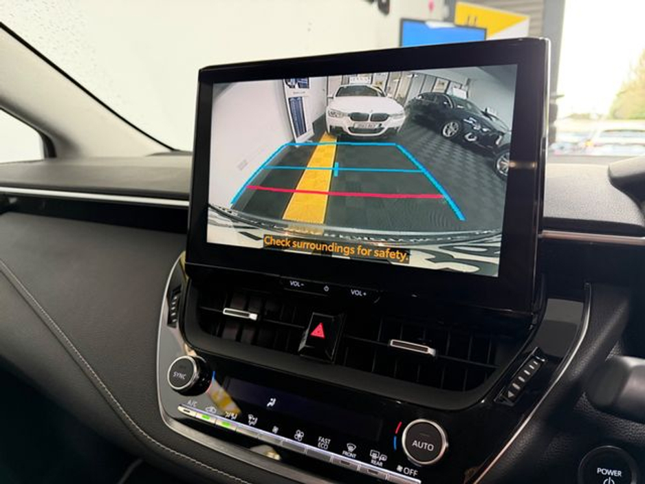 2023 Toyota Corolla Luna Saloon 4DR Auto €24,777