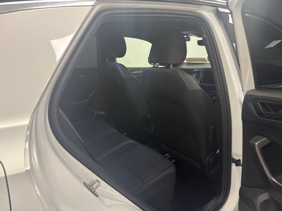 2022 Volkswagen T-Roc - image 10