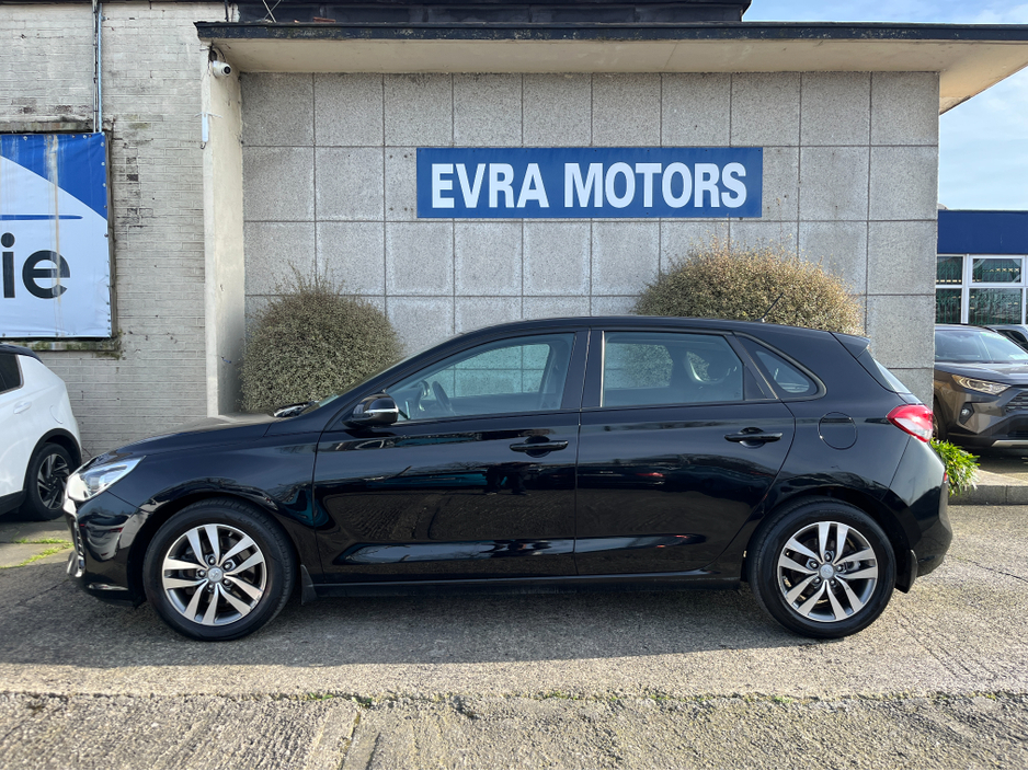 2017 Hyundai i30 - image 6