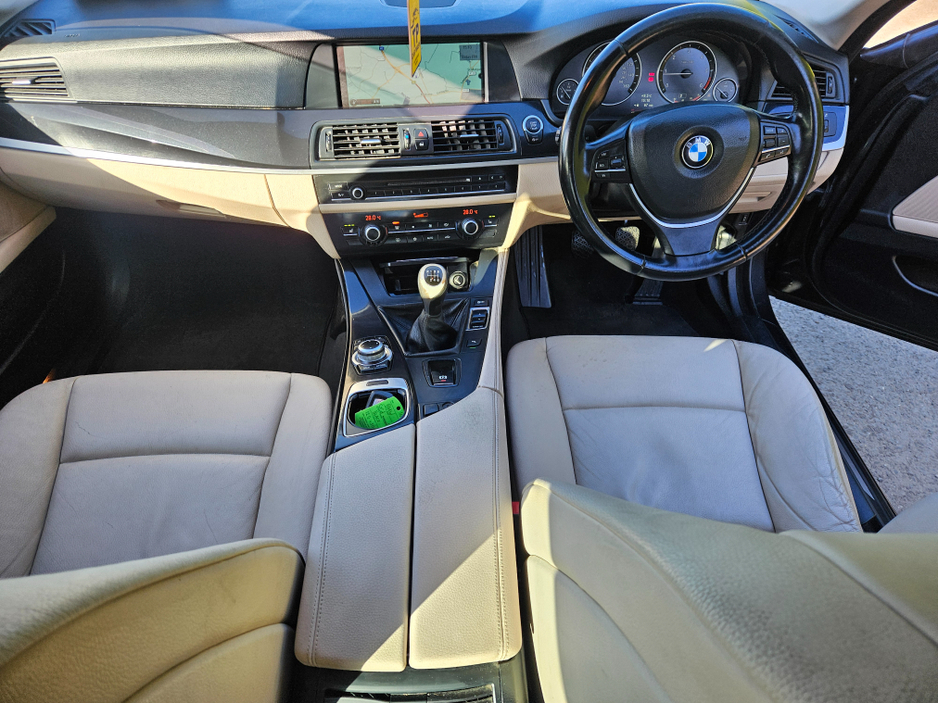 2012 BMW 5 Series - image 7
