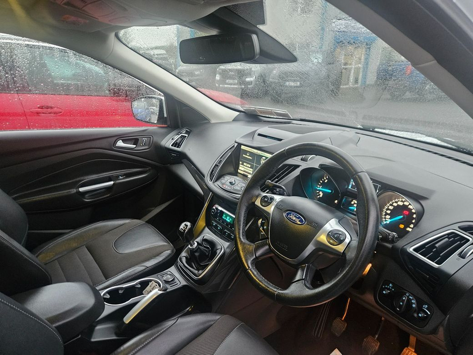 2016 Ford Kuga - image 9