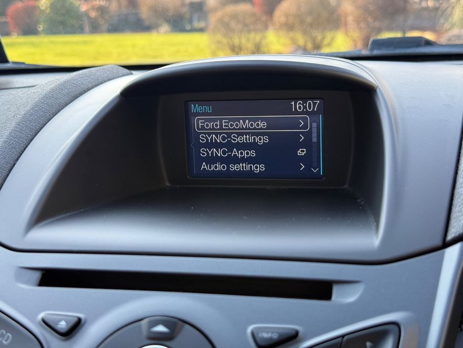 2017 Ford Fiesta - image 17