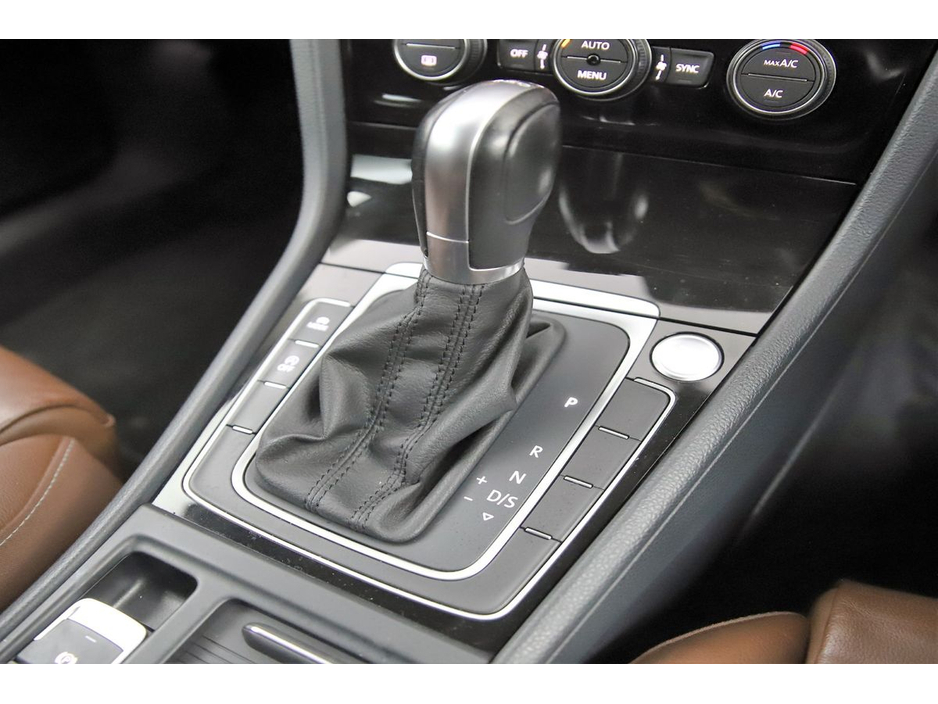 2018 Volkswagen Golf - image 19