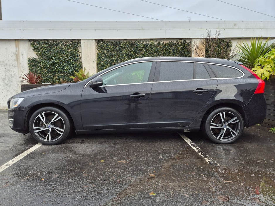 2015 Volvo V60 1.6 PETROL AUTO / LUX SPEC / LOW MILEAGE / TAX €400 (152 REG ) €12,950