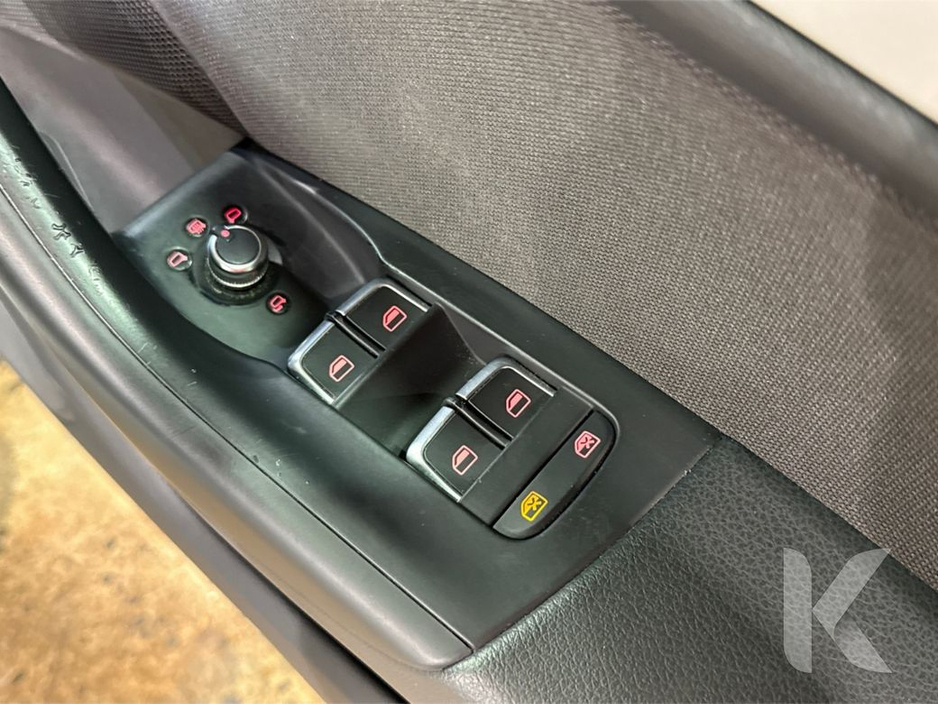 2017 Audi Q3 1.4 TFSI - AUTOMATIC - ALLOY WHEELS - ELECTRIC TAILGATE - MULTI FUNCTION STEERING WHEEL - CRUISE CONTROL - REVERSE CAMERA €18,950