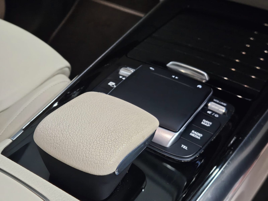 2021 Mercedes-Benz GLA Class - image 15