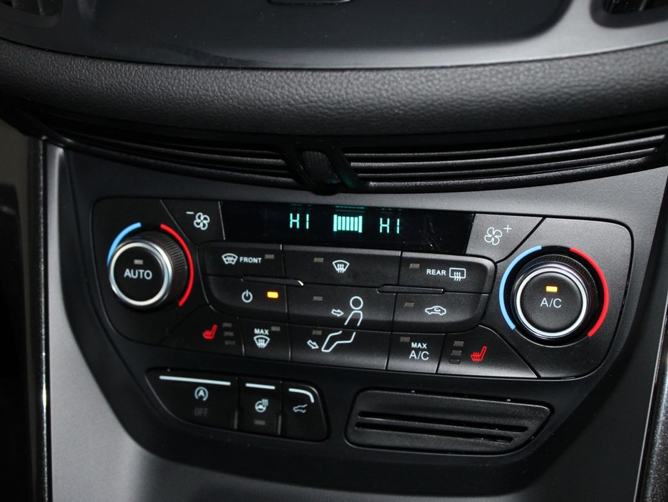 2019 Ford Kuga - image 20