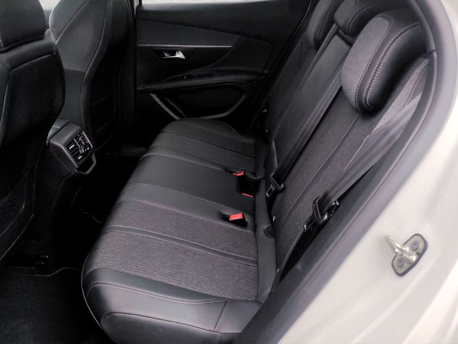2020 Peugeot 3008 - image 21