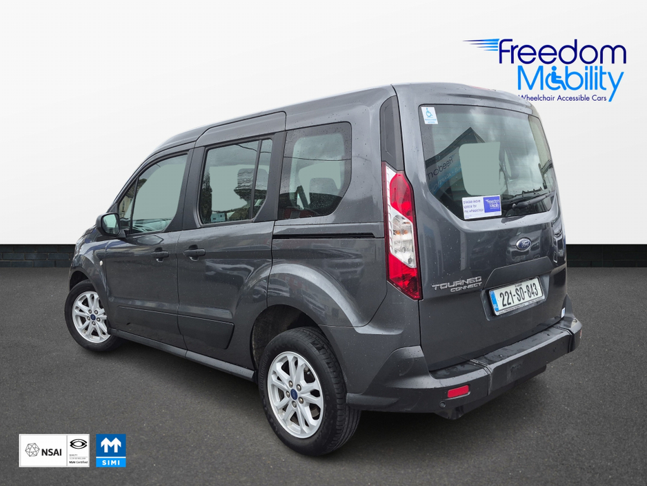 2022 Ford Tourneo Connect - image 3