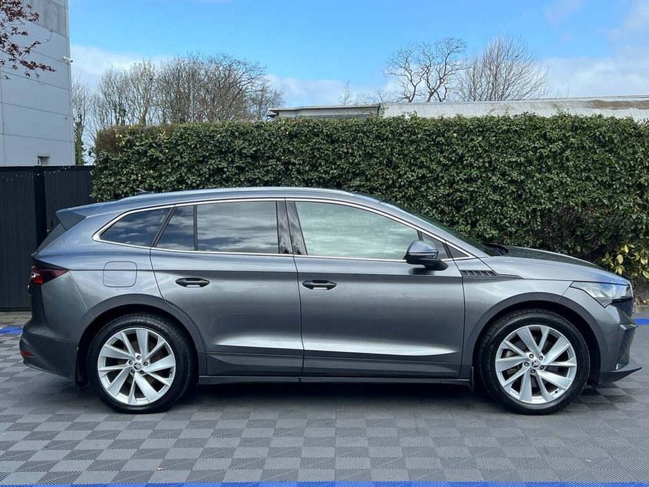 2022 Skoda Enyaq - image 3