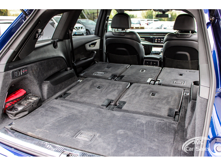 2020 Audi Q7 - image 41