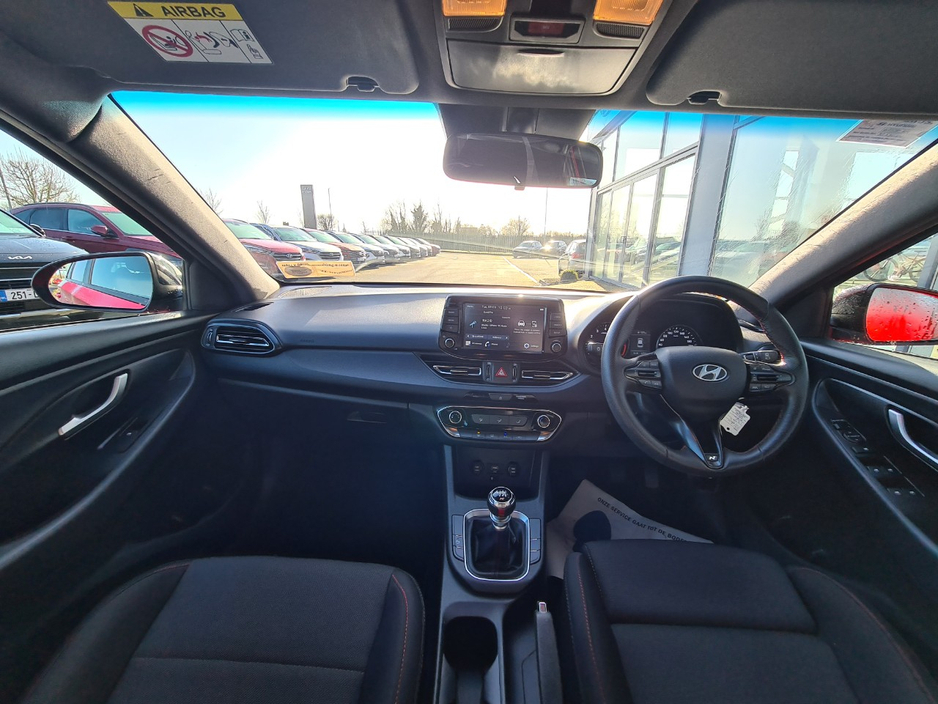 2023 Hyundai i30 - image 10