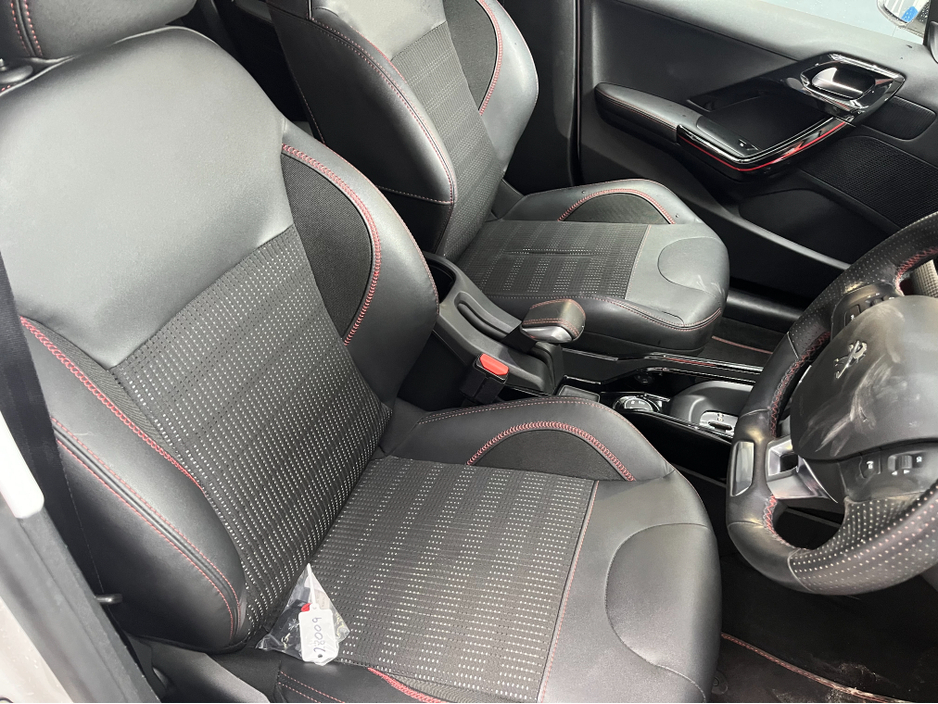 2019 Peugeot 2008 - image 12