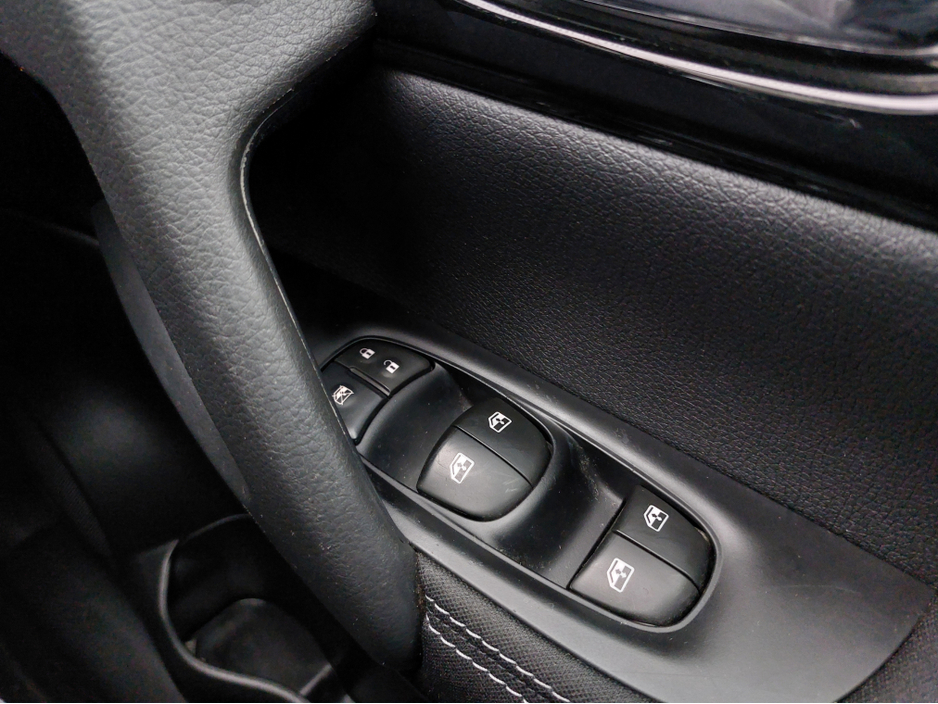 2019 Nissan Qashqai 1.2 SV 18 5DR PANORAMIC ROOF IDEAL FAMILY SUV €16,995