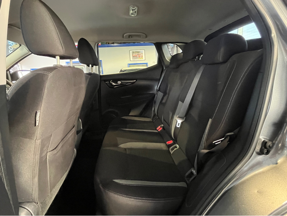 2017 Nissan Qashqai - image 9