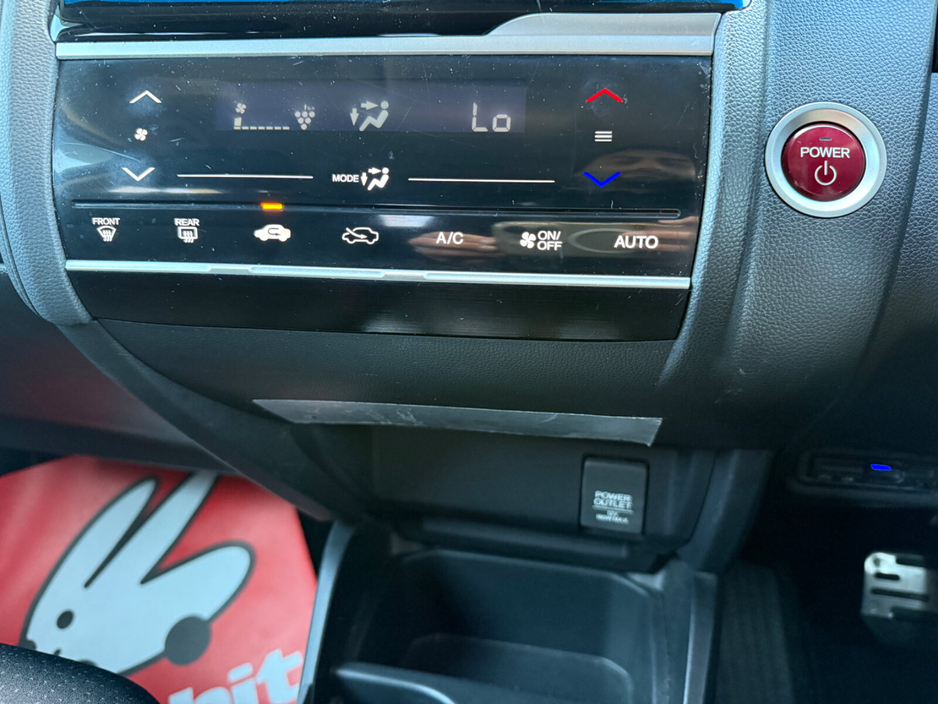 2016 Honda Fit - image 17