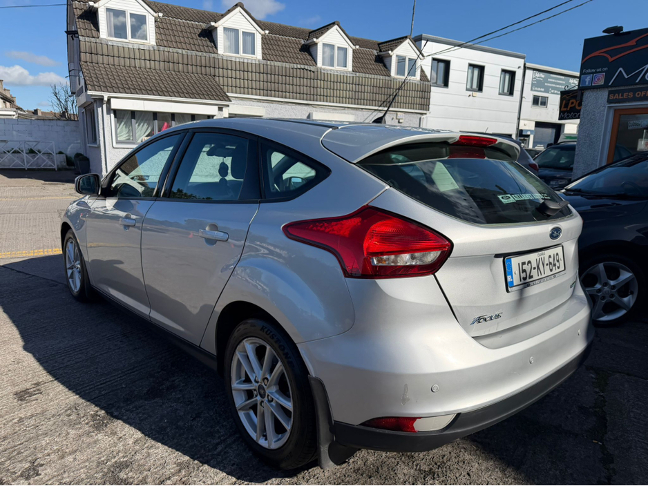 2015 Ford Focus - image 11