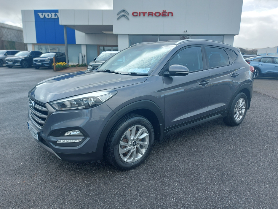2016 Hyundai Tucson - image 10