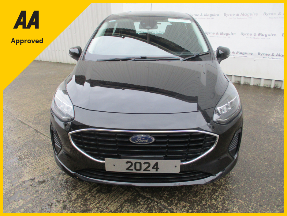 2024 Ford Fiesta 1.0 TREND MODEL IS ONE OWNER AND ONLY 33000 KMS IN EXCELLENT CONDITION. FULLY SERVICED AND 12 MONTHS WARRANTY AND 12 MONTHS AA COVER !!! €25,950