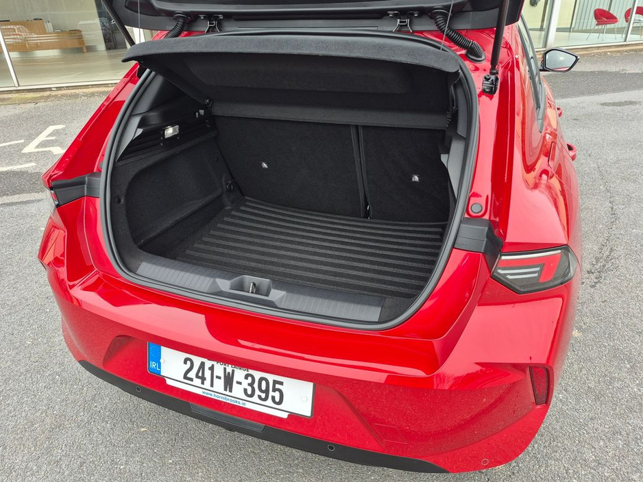 2024 Opel Astra - image 11