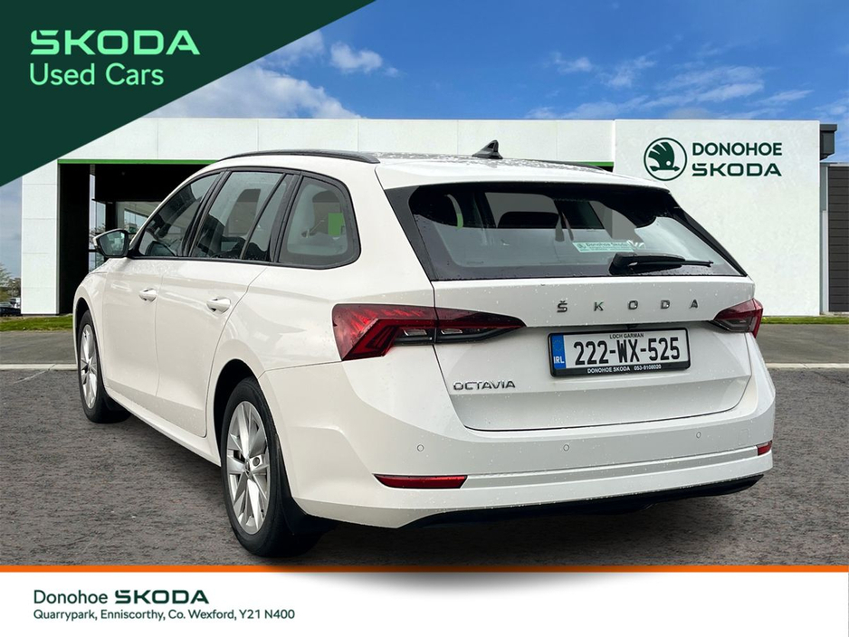 2022 Skoda Octavia - image 3