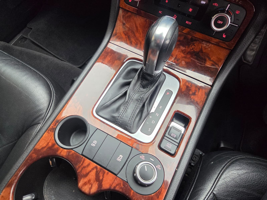 2012 Volkswagen Touareg 3.0 TDI V6 SE BLUE TECH 5DR AUTO €12,950