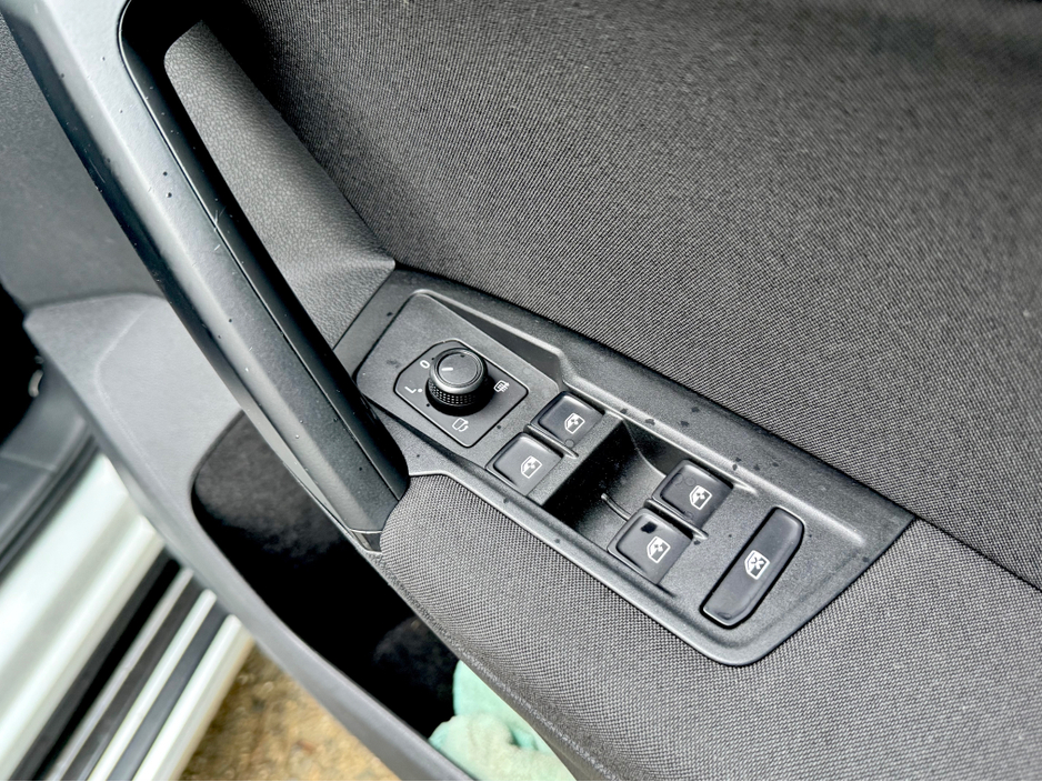 2019 Volkswagen Tiguan - image 46