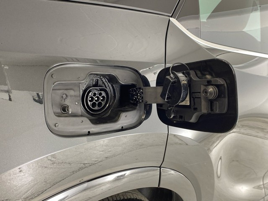 2025 Lexus RX 450h+ Luxury €85,950