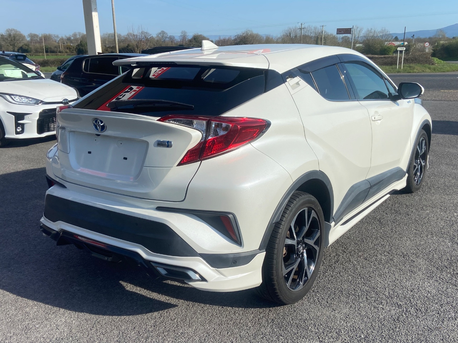 2017 Toyota C-HR - image 7