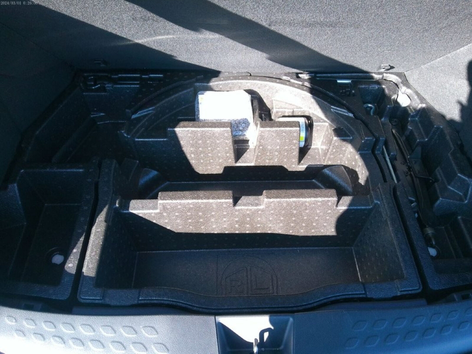 2017 Toyota C-HR - image 13