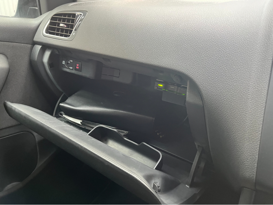 2014 Volkswagen Polo - image 15