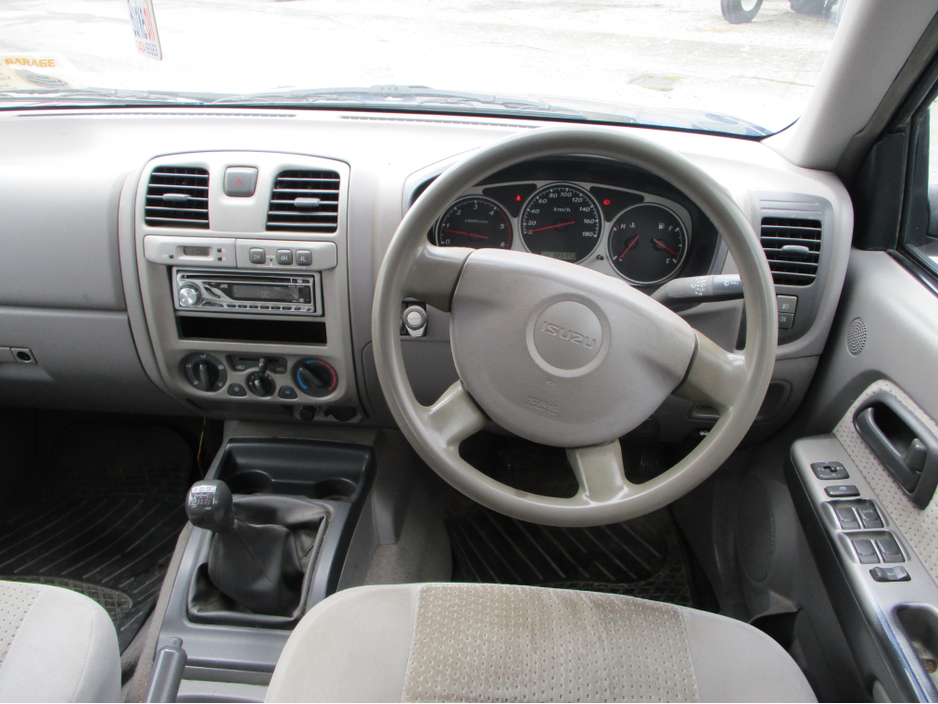 2006 Isuzu D-MAX - image 12