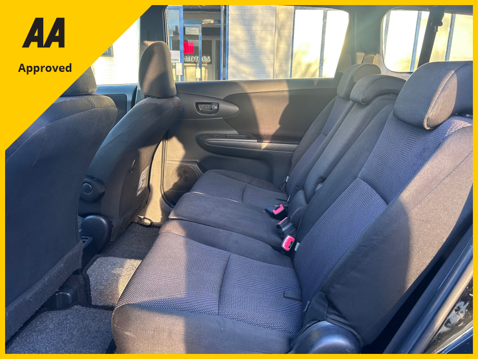 2013 Toyota Wish 2013 TOYOTA WISH PETROL AUTO AWD 7 SEATS €9,950