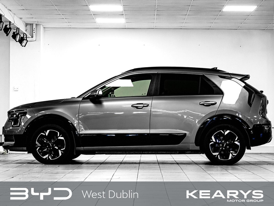 2023 Kia Niro - image 3