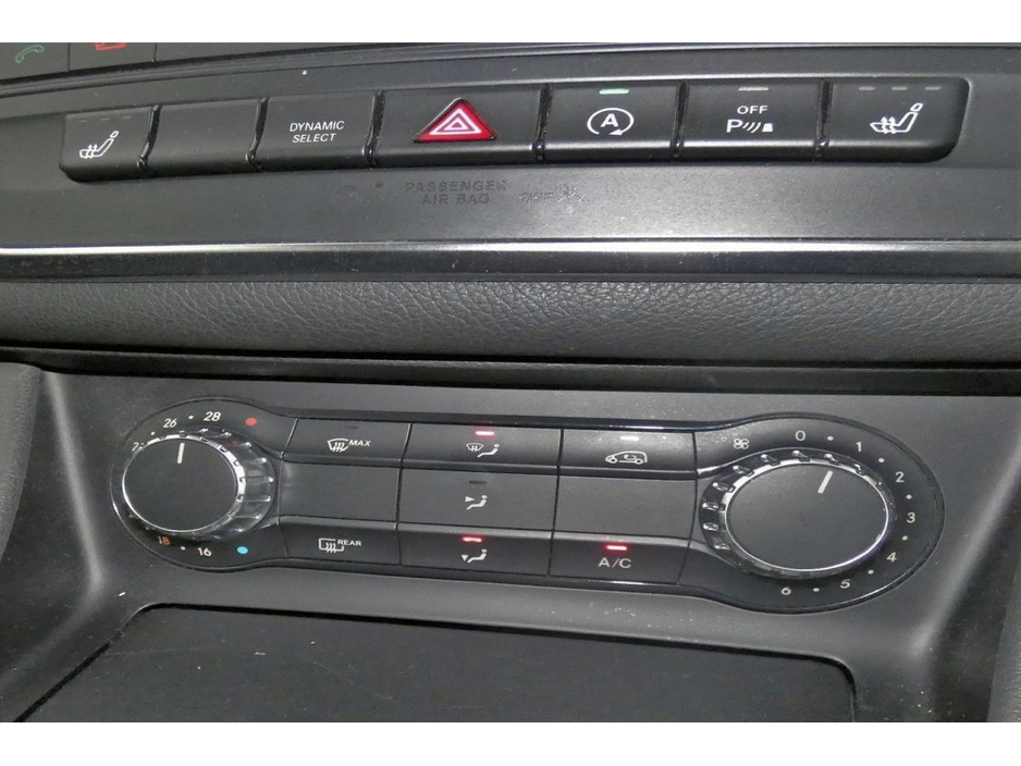 2016 Mercedes-Benz GLA Class GLA 180 *POWERED TAILGATE*HALF LEATHER*REVERSE CAM*PARK SENSORS* €18,690