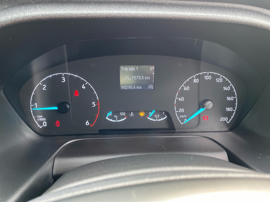 2021 Ford Transit Custom - image 11