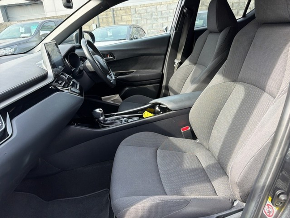 2019 Toyota C-HR - image 6