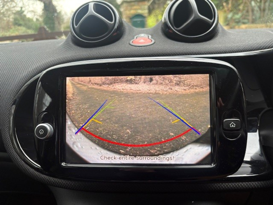 2021 Smart Forfour - image 25