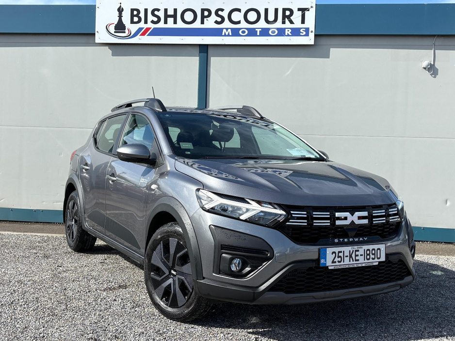 2025 Dacia Sandero - image 2