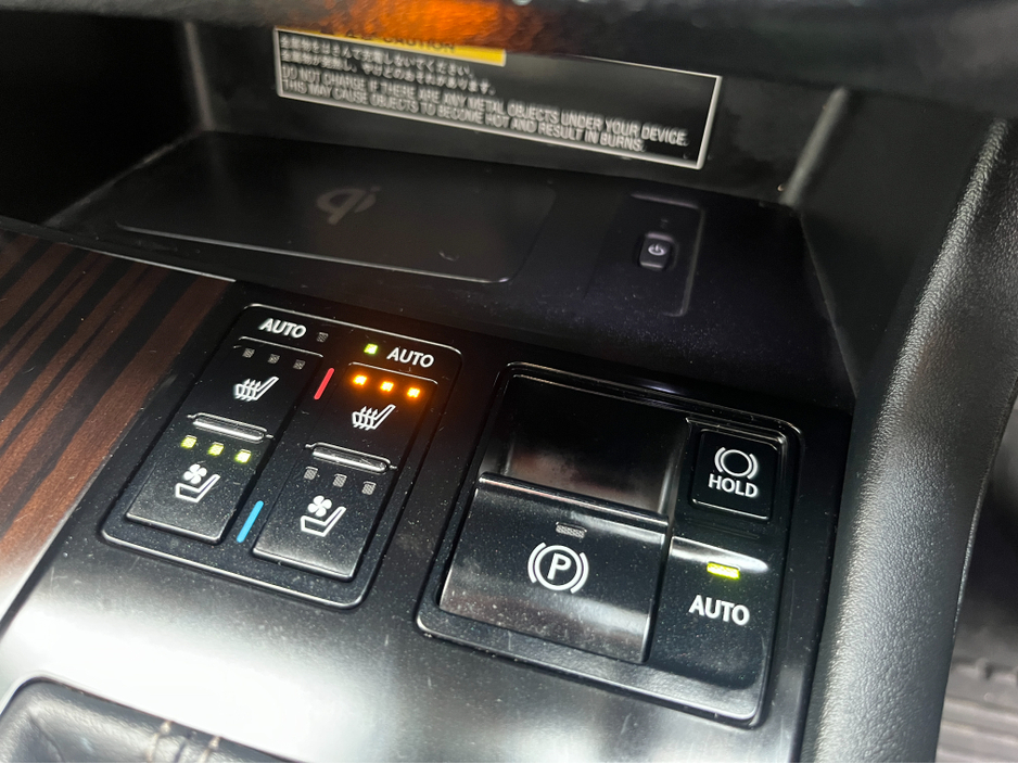 2016 Lexus RX 450 h - image 21