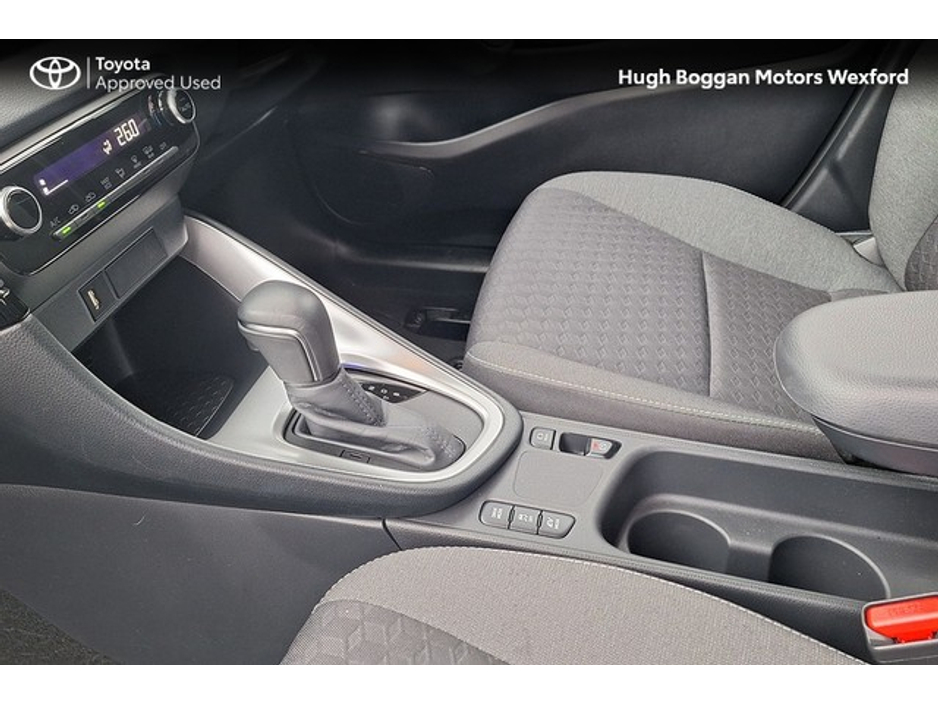 2024 Toyota Yaris HYBRID LUNA, MINT CONDITION! €25,995