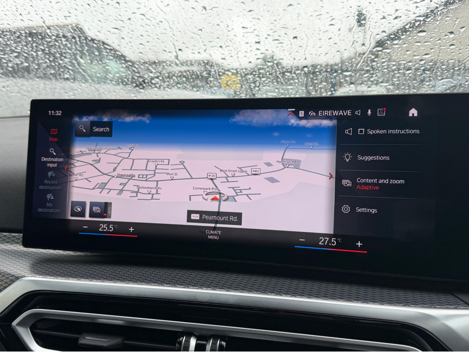 2023 BMW 3 Series - image 27