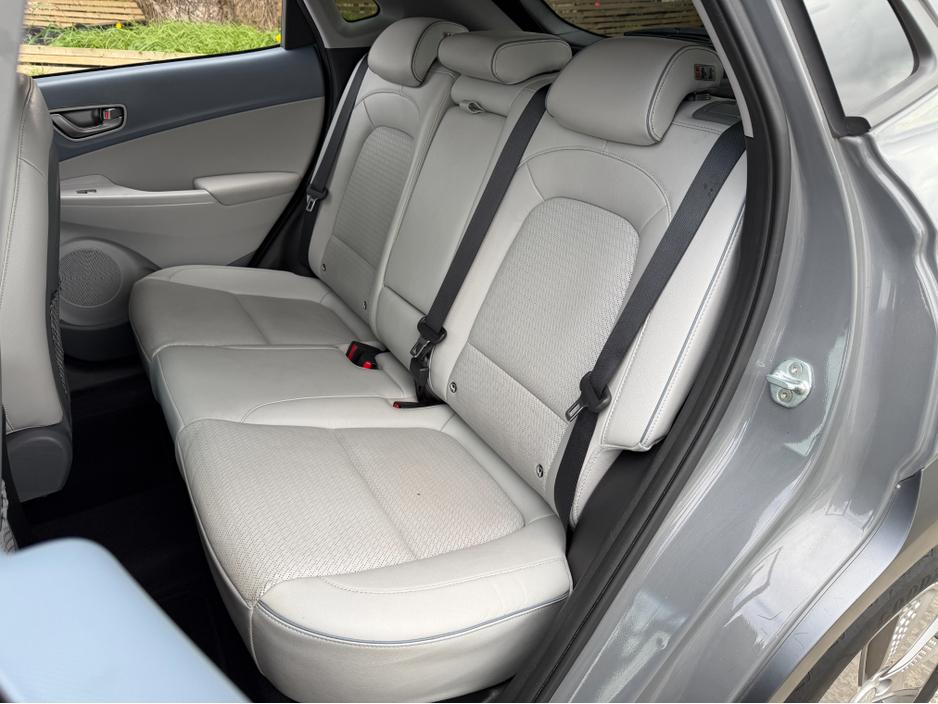 2020 Hyundai Kona - image 24