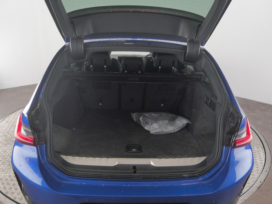 2025 BMW 3 Series 330e M Sport Touring €56,900