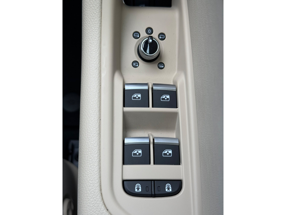 2021 Audi A4 30 TDI 136HP S Tronic SE €28,900