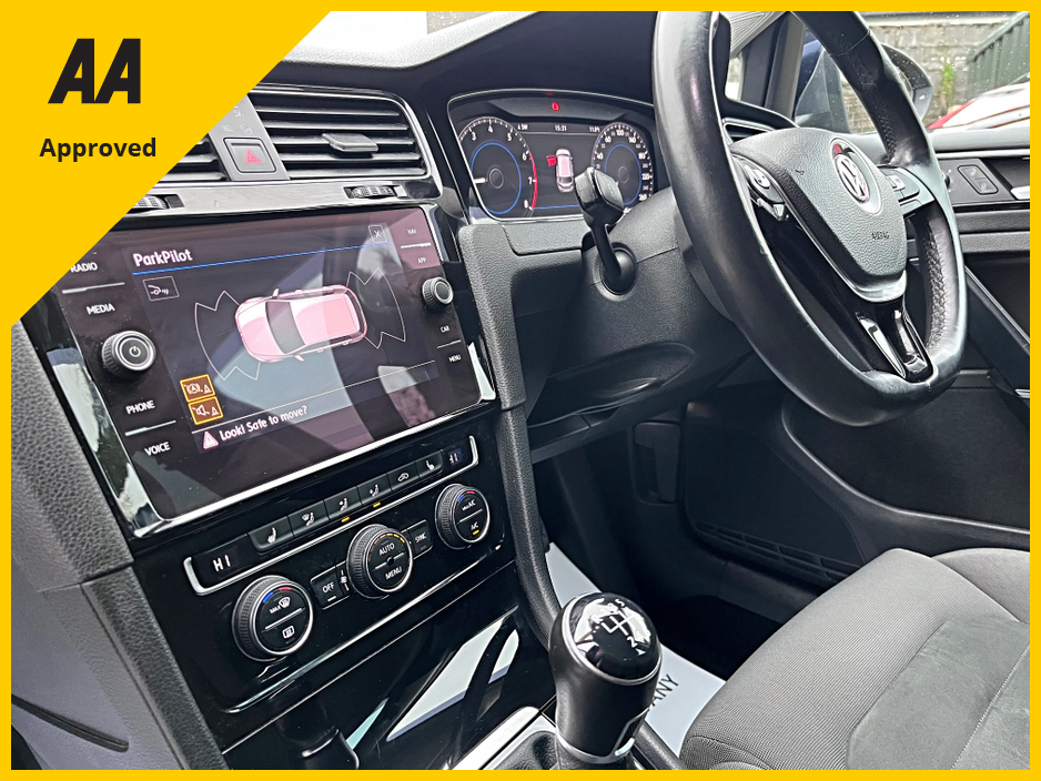 2019 Volkswagen Golf - image 23