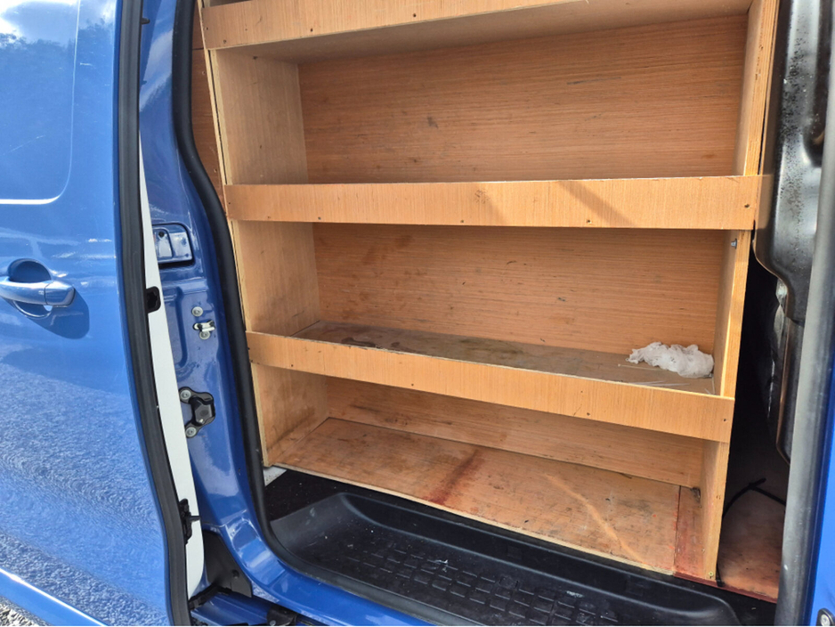 2022 Opel Vivaro - image 6